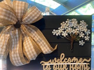 Custom family and home sign